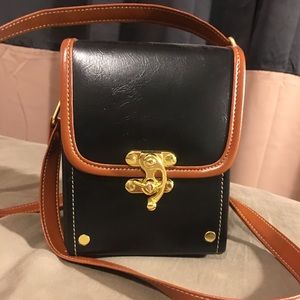 Beautiful vegan leather crossbody purse